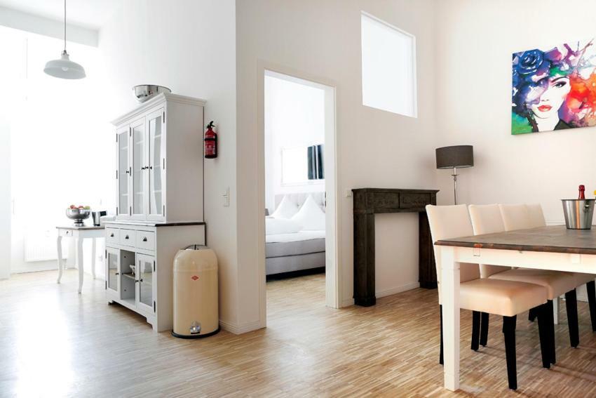 Apartment Sc 04 By Rockchair L Superhost Status L 4 Bedrooms Boxspringbeds 2 Bathrooms Balcony Elevator - Cozy Family & Business Flair Welcomes You!